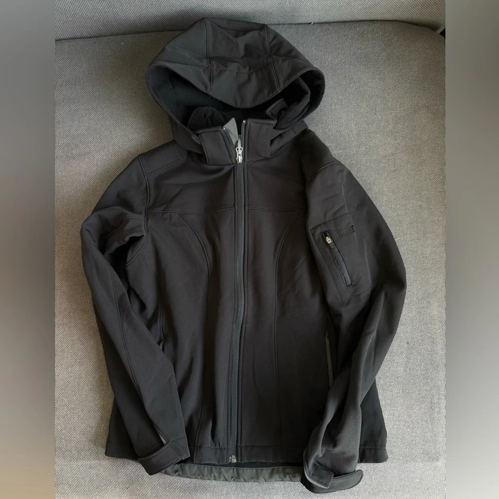 AVIA Softshell Jacket – Water-Resistant, Size M - Picture 11 of 13
